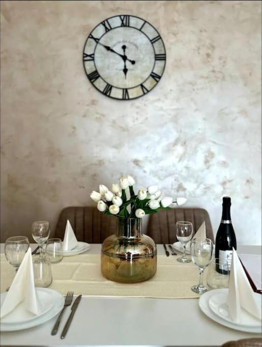 A 10 Min De Appartement